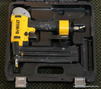 DEWALT 18ga. BRAD NAILER & CASE (DWFP12233)