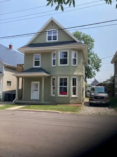 JUST PUTTING THE FINISHING TOUCHES ON A THREE UNIT DOWNTOWN BUILDING. PROPERTY IS ONE BLOCK AWAY FRO...