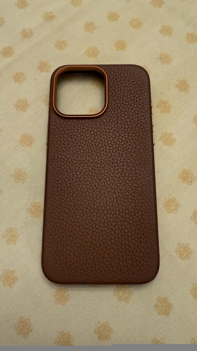 Genuine Leather Case for iPhone 15 Pro Max in Cell Phone Accessories in City of Toronto - Image 4