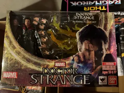 Bandai S.H. Figuarts Marvel Doctor Strange & Burning Flame Set, View more