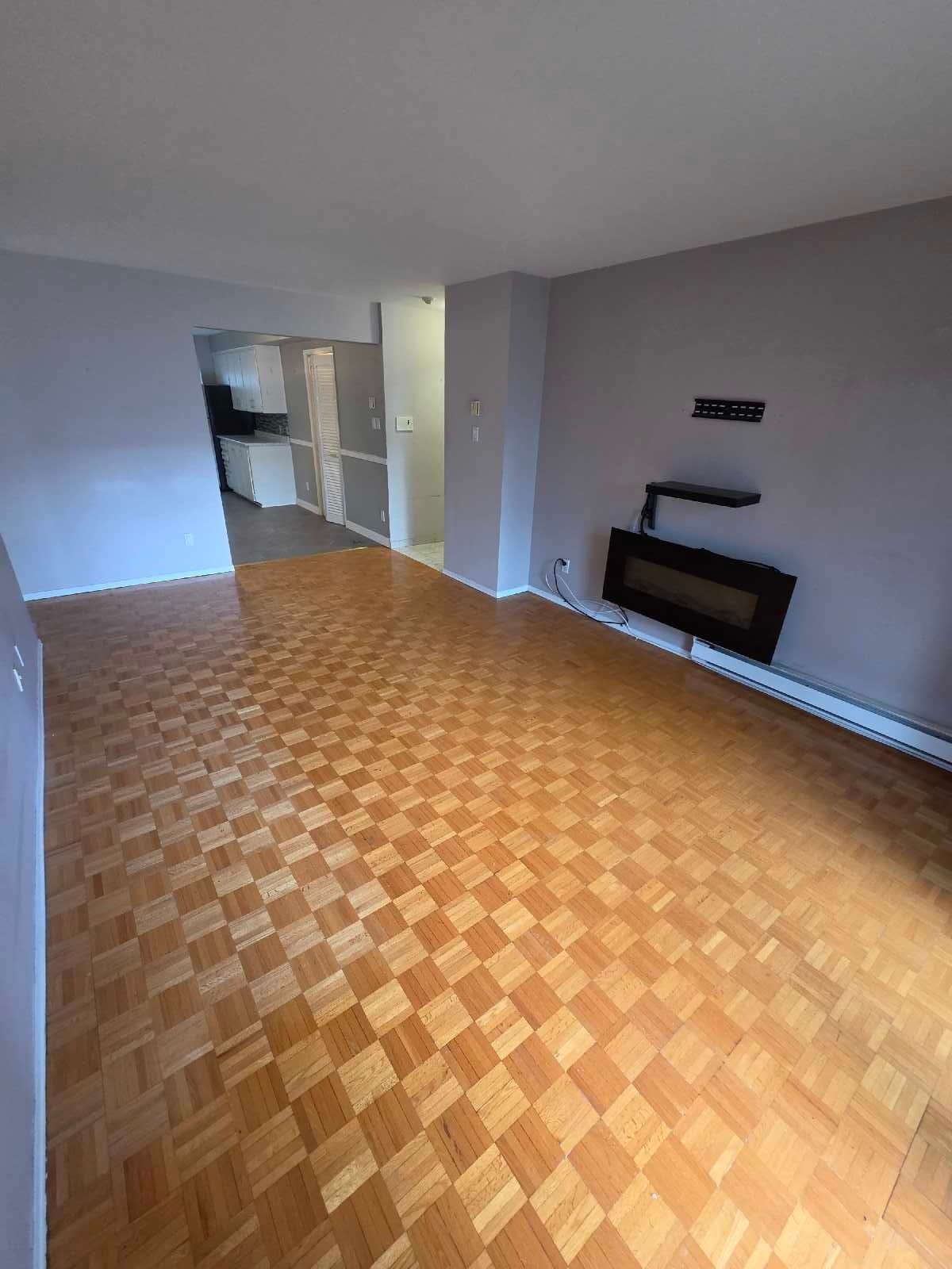 Brossard Grand 4 1/2 à louer — photo 2