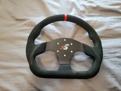 I am selling the SIMAGIC M10 Direct Drive base with steering wheel with no buttons. I am looking for...
