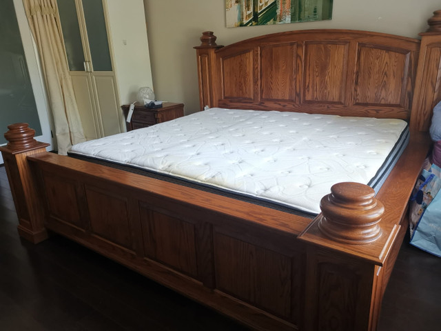 Oak bedroom set in Multi-item in Oshawa / Durham Region - Image 2