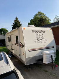 2004 prowler camper trailer 