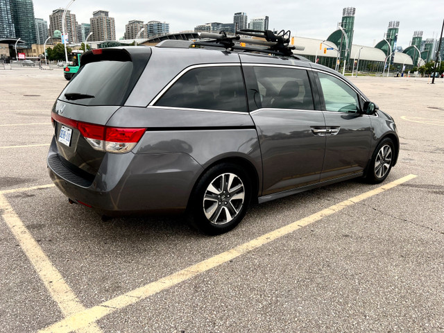 Honda Odyssey 2014 Touring  in Cars & Trucks in City of Toronto - Image 4