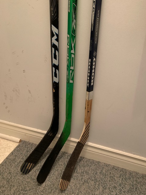Kid's Hockey Sticks - Right handed blade  (Used Condition) in Hockey in City of Toronto - Image 5