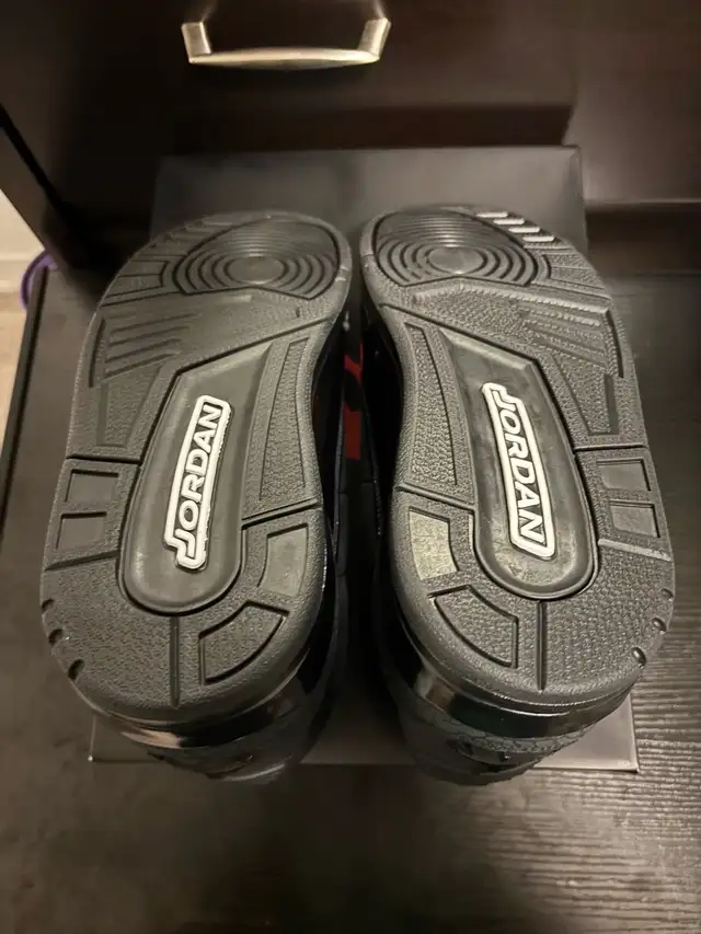 Jordan 3 Black Cat size 10.5 in Men's Shoes in City of Toronto - Image 8