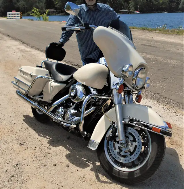 2008 HARLEY DAVIDSON FLHTP Electro Glide Motorcycle in Street, Cruisers & Choppers in Ottawa - Image 8