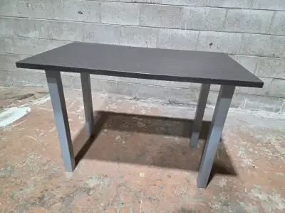 Excellent Condition ! Desk Table Bureau 24x42x30 $80, View more