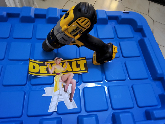 Dewalt 20v hammer drill dcd 985 usa in Power Tools in Hamilton - Image 3
