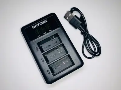 BATMAX-GOPRO 3 CHARGEUR BATTERIE/BATTERY CHARGER (NEW) (C019), View more