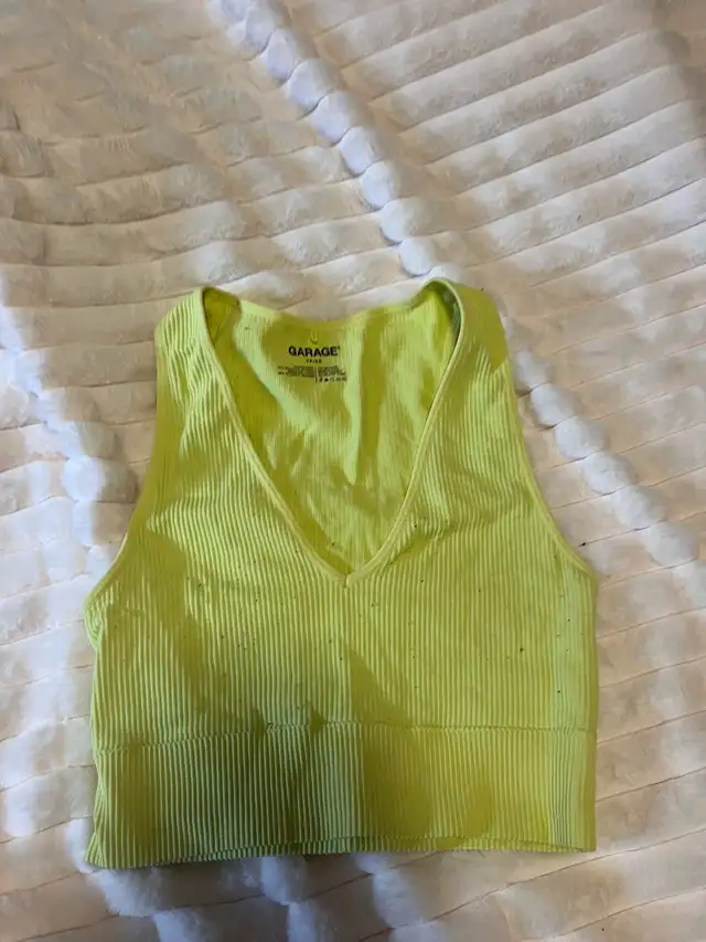 Teen Tops in Women's - Tops & Outerwear in Cape Breton - Image 10