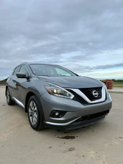 Looking to sell our 2018 Nissan Murano SL AWD with a 3.5 L V6. Currently at 160,000 km. Active statu...