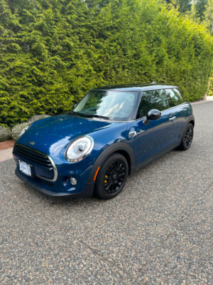 2017 MINI Cooper