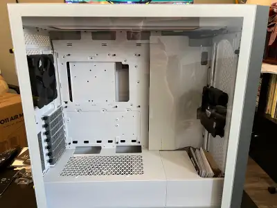 CORSAIR 5000D Airflow Tempered Glass Mid-Tower ATX PC Case White, View more