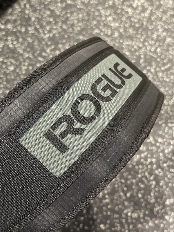 Unused Rogue USA Nylon Lifting Belt - Black - XXL in Exercise Equipment in City of Toronto