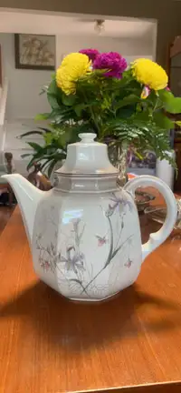 Vintage Mikasa Casa Grande Teapot *On Sale* $60