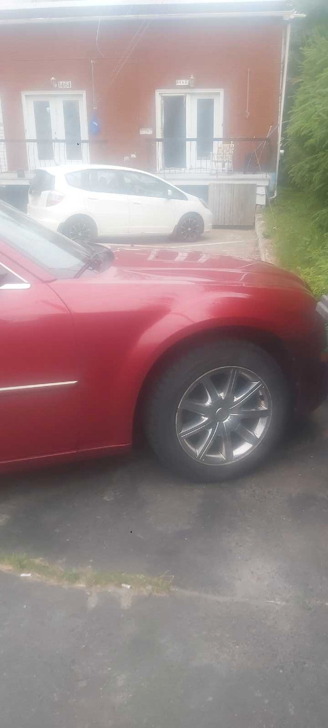 chrysler 300 2010 limited dans Autos et camions  à Shawinigan