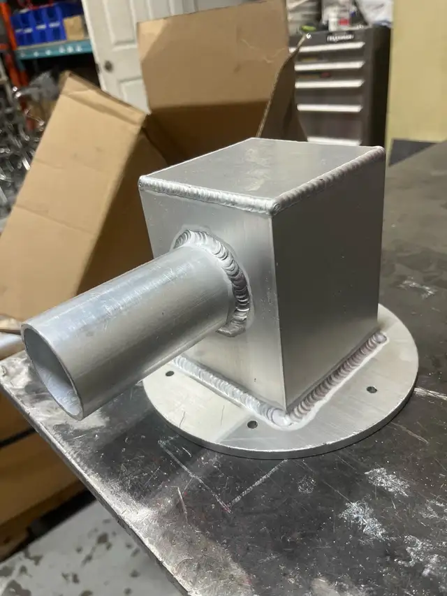 Aluminum welding shop