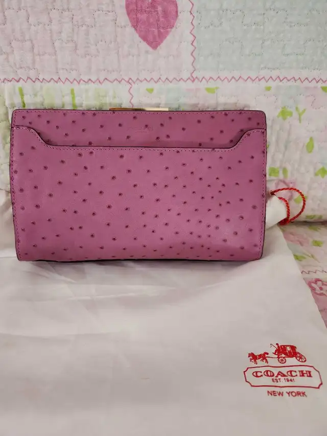 COACH Purse in Women's - Bags & Wallets in Barrie - Image 2