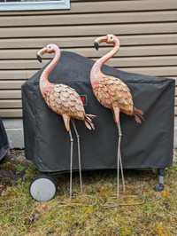 Garden flamingos (2)