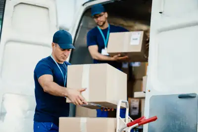 Salutations Des revendeurs et agents internationaux ayants leur propre camions avec classes 1-3-5 et...