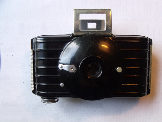 1930's Kodak Bullet camera - in Cameras & Camcorders in Delta/Surrey/Langley - Image 3