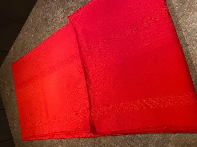 Large Vibrant Red Polyester Tablecloth63234678173569123