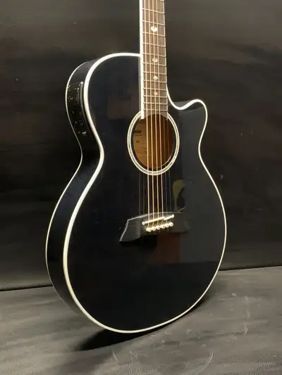 Mint condition Takamine TSP158C SBL Japan OPEN TO TRADES Includes soft shell case Specifications Mod...