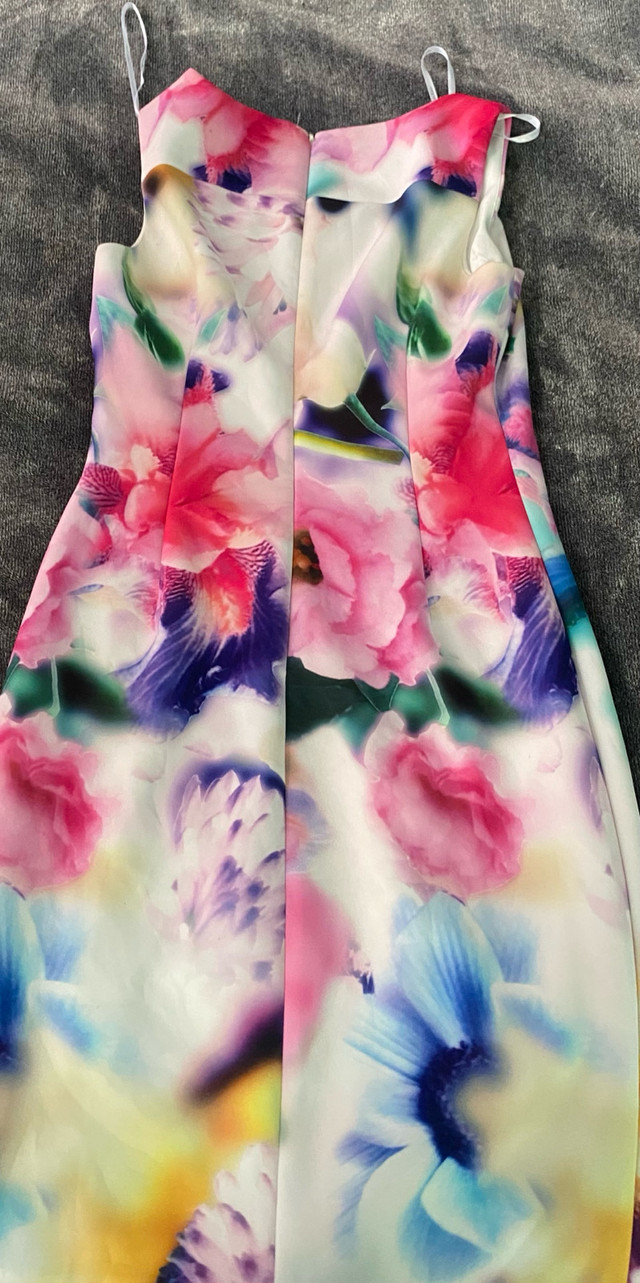 NEW BEAUTIFUL  Calvin Klein Dress!!  Great for Spring and Summer in Women's - Dresses & Skirts in Saint John - Image 4