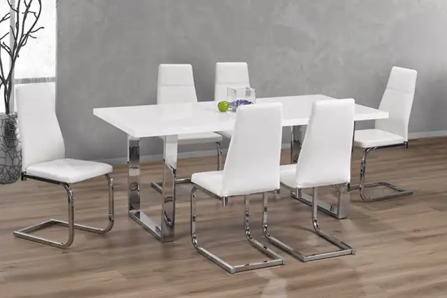 WHITE DINING TABLE WITH 4 OR 6 CHAIRS SET in Dining Tables & Sets in Oakville / Halton Region - Image 3