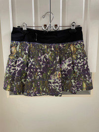 LuLuLemon Pace Rival Mid-Rise Skirt Length 15’ Size 6