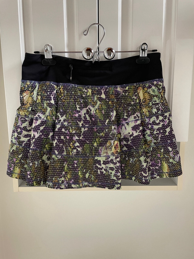 LuLuLemon Pace Rival Mid-Rise Skirt Length 15’ Size 6, Like New in Women's - Dresses & Skirts in Dartmouth