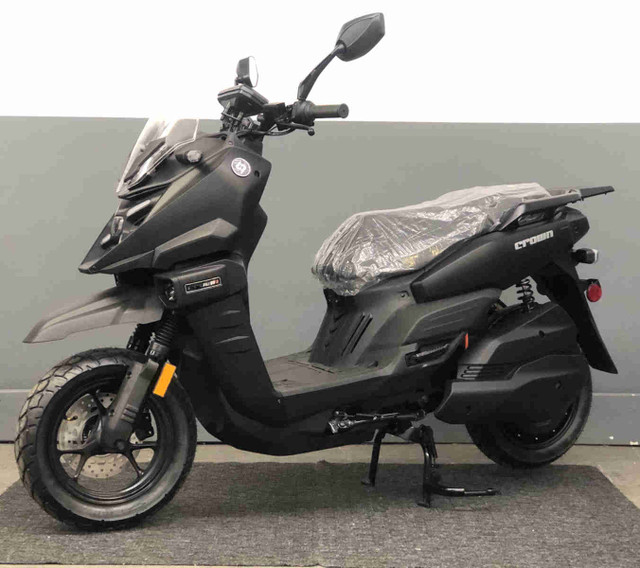 Scooter électrique GIO Crown 2025 - Homologué pour le Québec dans Santé et besoins spéciaux  à Ville de Montréal
