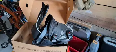 Snowboard bindings, View more