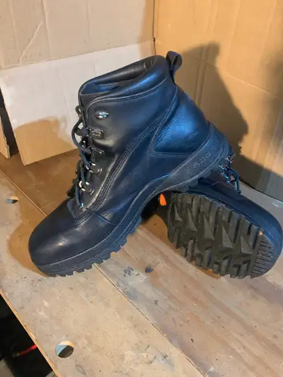 Nike Boots Leather 10.5 men, View more