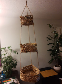 3-TIERED HANGING WOVEN HEART BASKETS