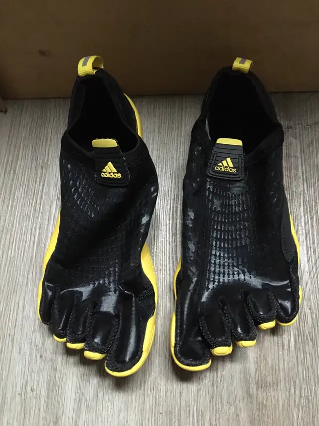 Toe shoes in Men's Shoes in City of Montréal - Image 2