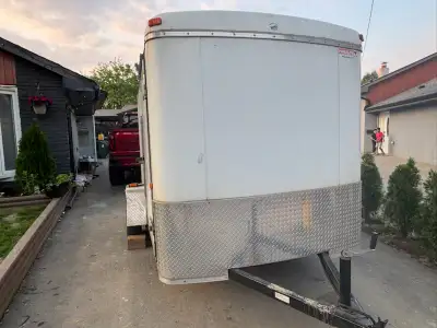 I sale this trailer 5x10 with door ramp in good conditions