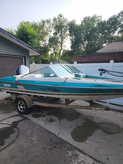 Looking at maybe selling my 1988 edson xr17 custom boat, equipped with a 140hp evinrude that runs st...