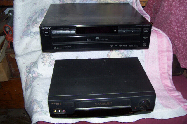 Optimus VCR Model #16-632  Sony Compact five Disk Player Parts in Video & TV Accessories in City of Toronto
