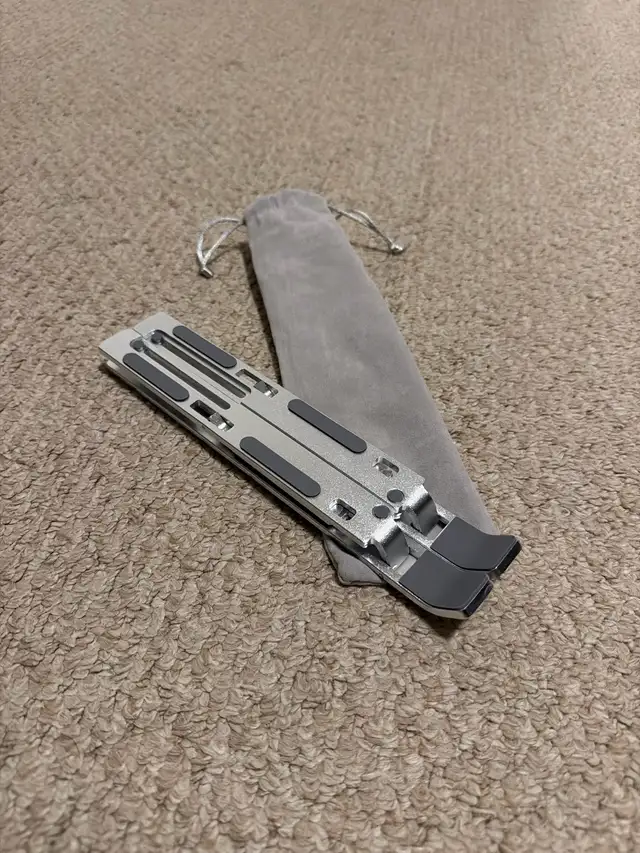 Laptop Stand in Laptop Accessories in Oshawa / Durham Region - Image 3