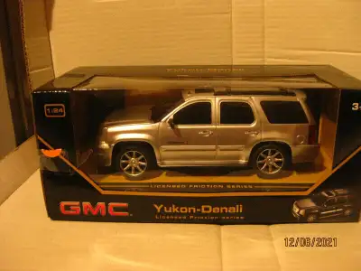 2016 SILVER GMC YUKON DENALI 1/24 Scale Car!, View more