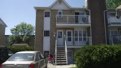 eautiful and spacious 3-bedroom apartment available for rent. This bright, well-maintained unit offe...