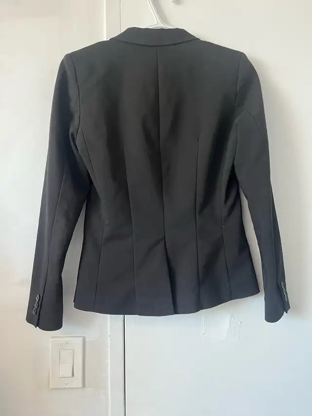 H&M Blazer in Women's - Tops & Outerwear in City of Toronto - Image 4