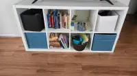 Shelfs Unit with the drawers