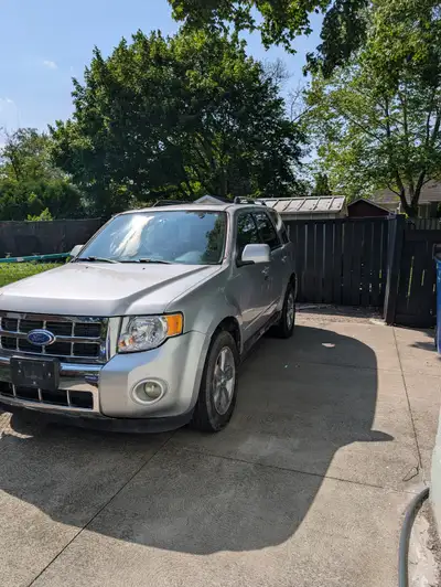 2011 Ford Escape - 247,000 KM - Selling as is Solid 2011 Ford Escape for sale with 247,000 km. Runs...