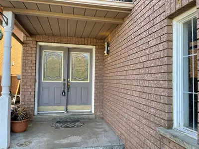 Semi-Detached house for lease in Mississauga