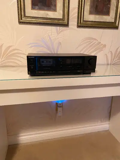 - For parts or repair - not working - powers on but won't play, fast forward or rewind - Stereo - Do...