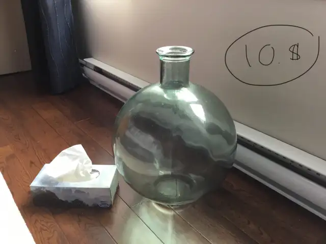 Lit pliant, chaises, miroirs in Beds & Mattresses in City of Montréal - Image 7